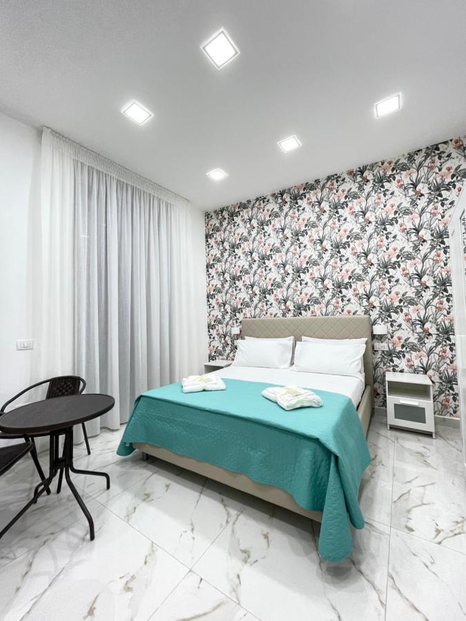 Virgy House Acomodação com café da manhã Nápoles Exterior foto