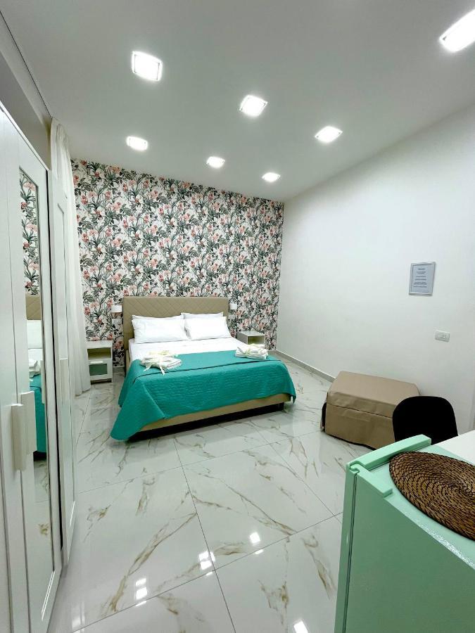 Virgy House Acomodação com café da manhã Nápoles Exterior foto